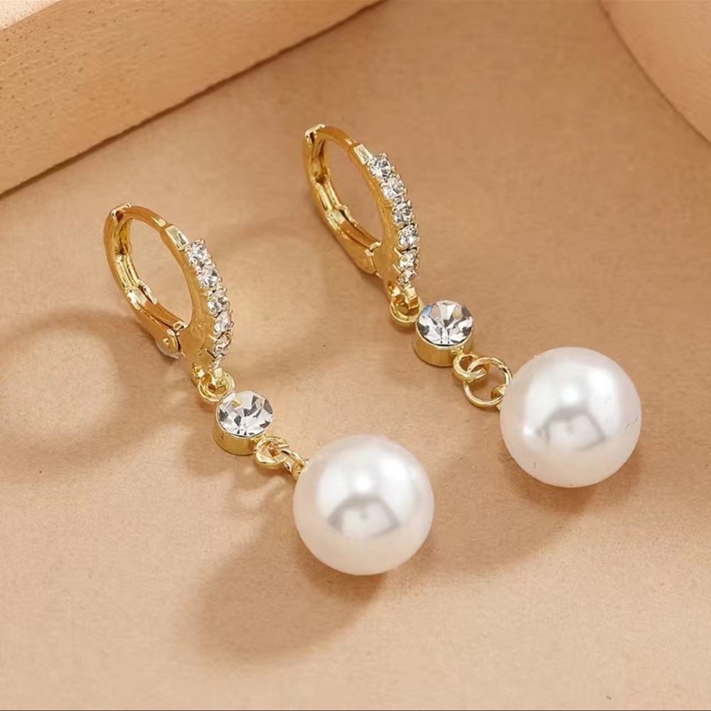 Very Elegant 14k Gold Plated Pearl Earrings